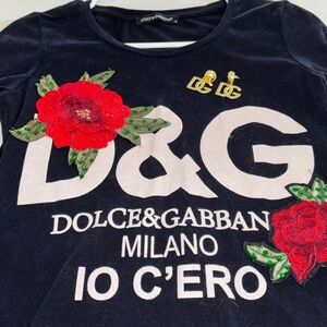 Dolce & Gabbana Rose Logo Tee & Earrings Set